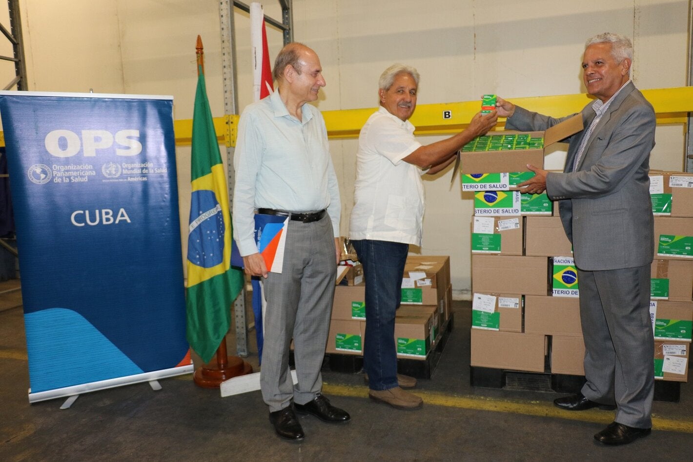 Brasil entrega donación de antirretrovirales a Cuba