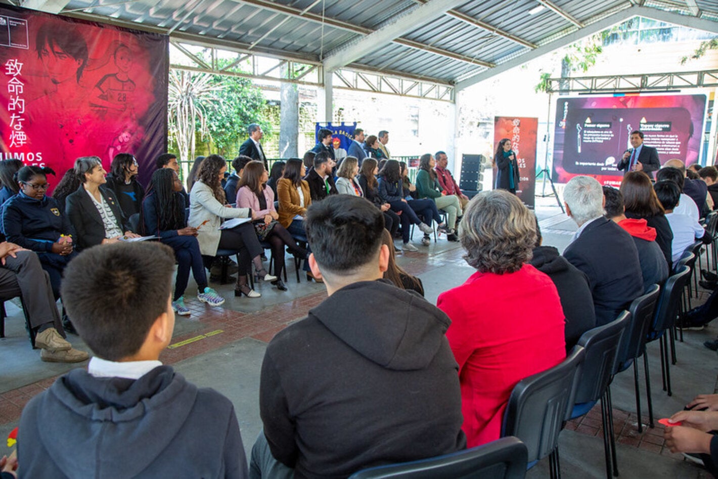 •	Mini serie anime que alerta los riesgos y daños de fumar y vapear