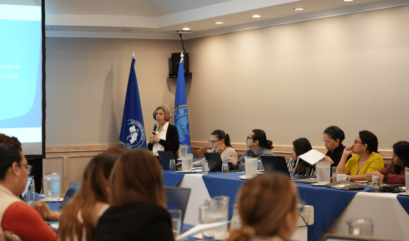 Participantes del taller durante una de las presentaciones