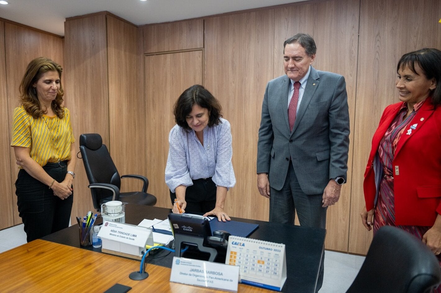 Momento da assinatura do termo de cooperação