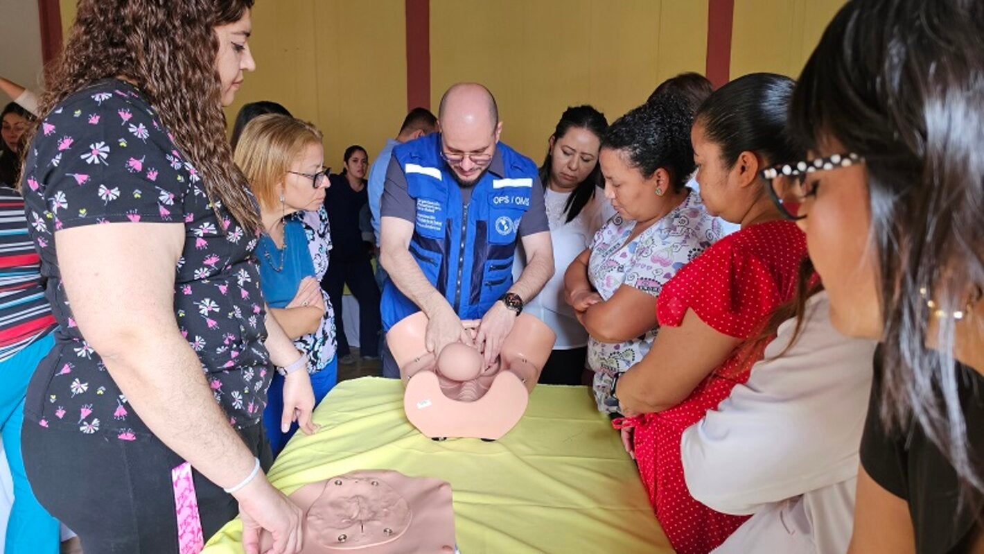 Simuladores para capacitar al personal sobre atención materna