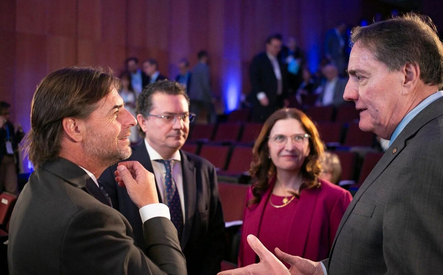 Dr. Barbosa thanked the President of Uruguay, Luis Lacalle Pou, and highlighted the country's National Integrated Health System (SNIS)