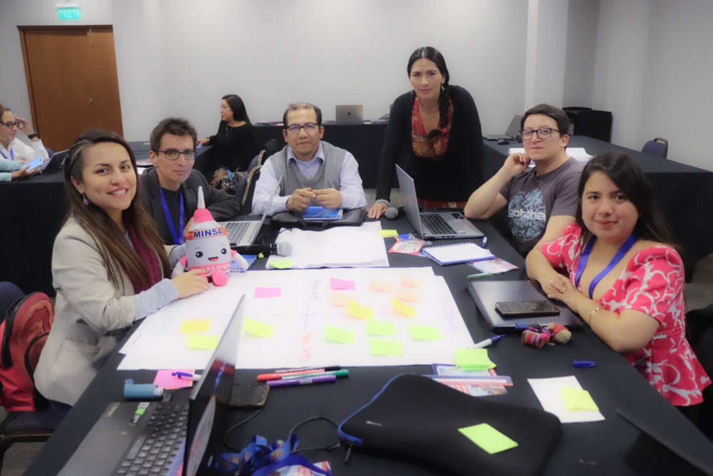 Ejercicio práctico durante el taller de Comunicación de riesgo y participación comunitaria