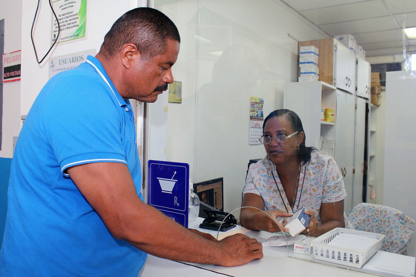 personal de salud en servicio de salud