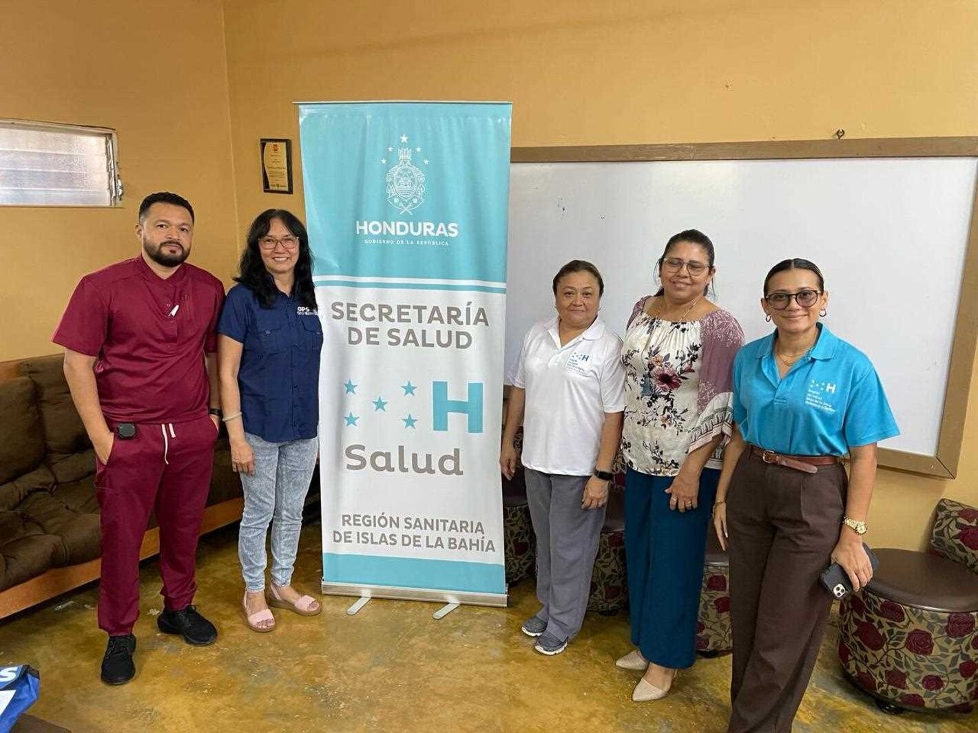 Personal de la región de salud de Islas de laBahía hnd 