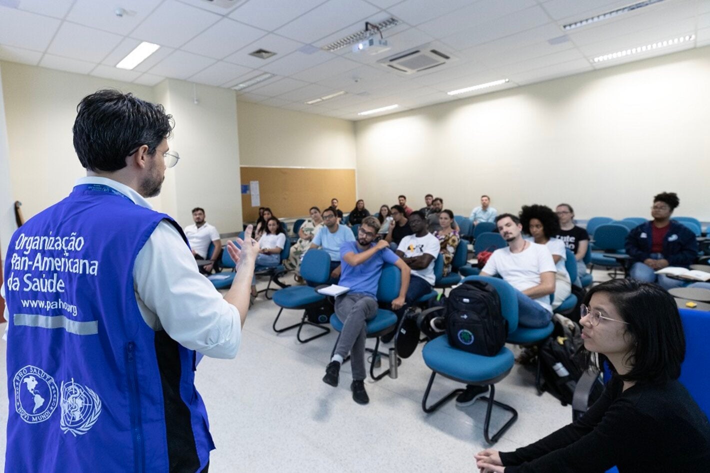 Aula de comunicação de risco para os alunos do EpiSUS-Avançado