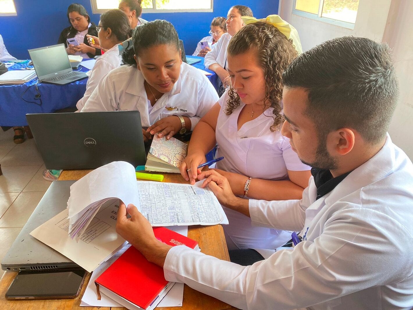 Fortalecimiento de capacidades en  atenc. integral a la madre y recién nacido