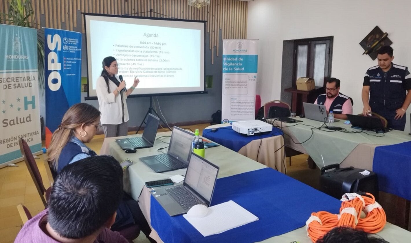 Eimy Barahona del CDC presenta avances