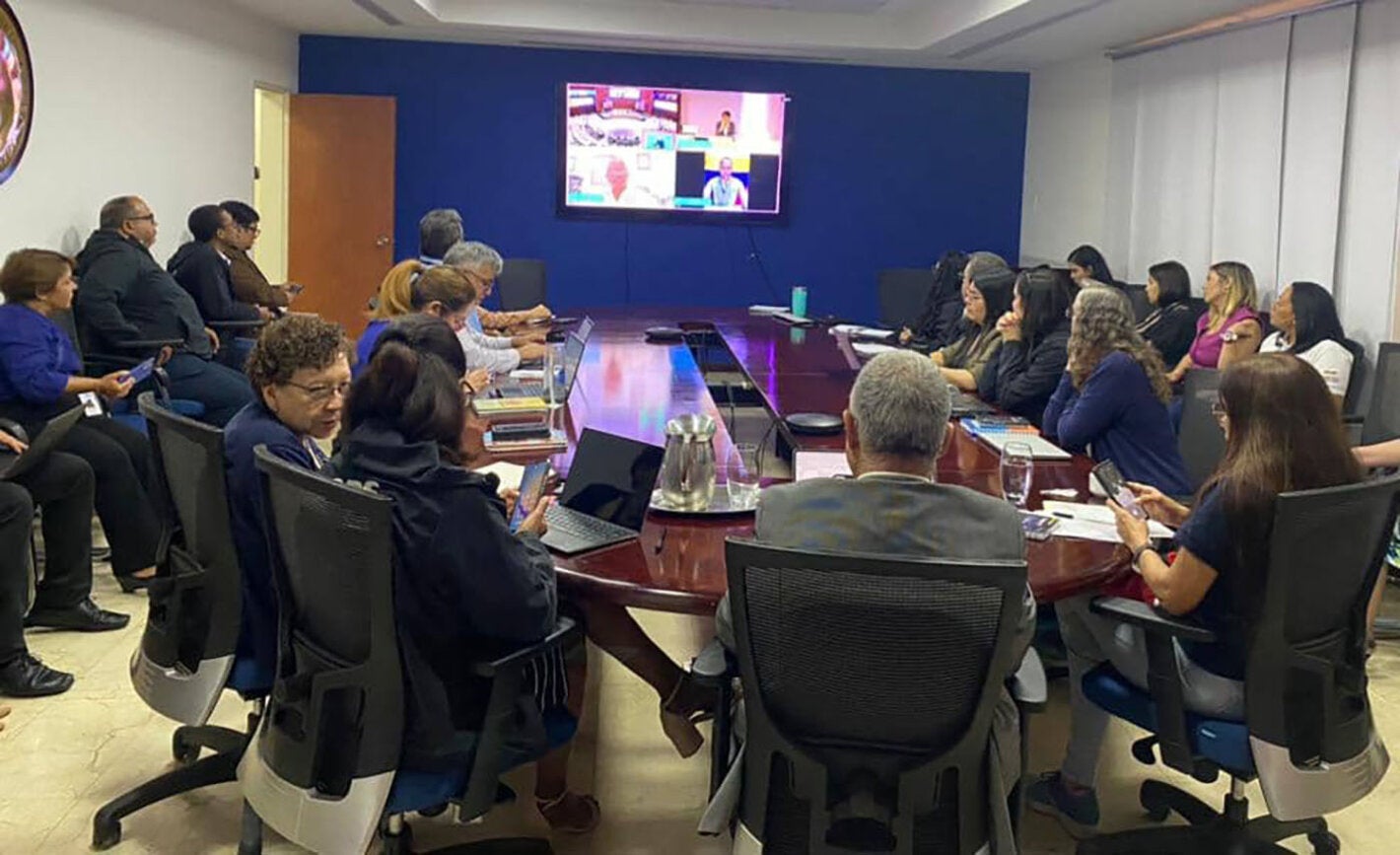 El lanzamiento de la semana de la vacunación fue seguida en vivo desde la oficina regional de la OPS en Caracas
