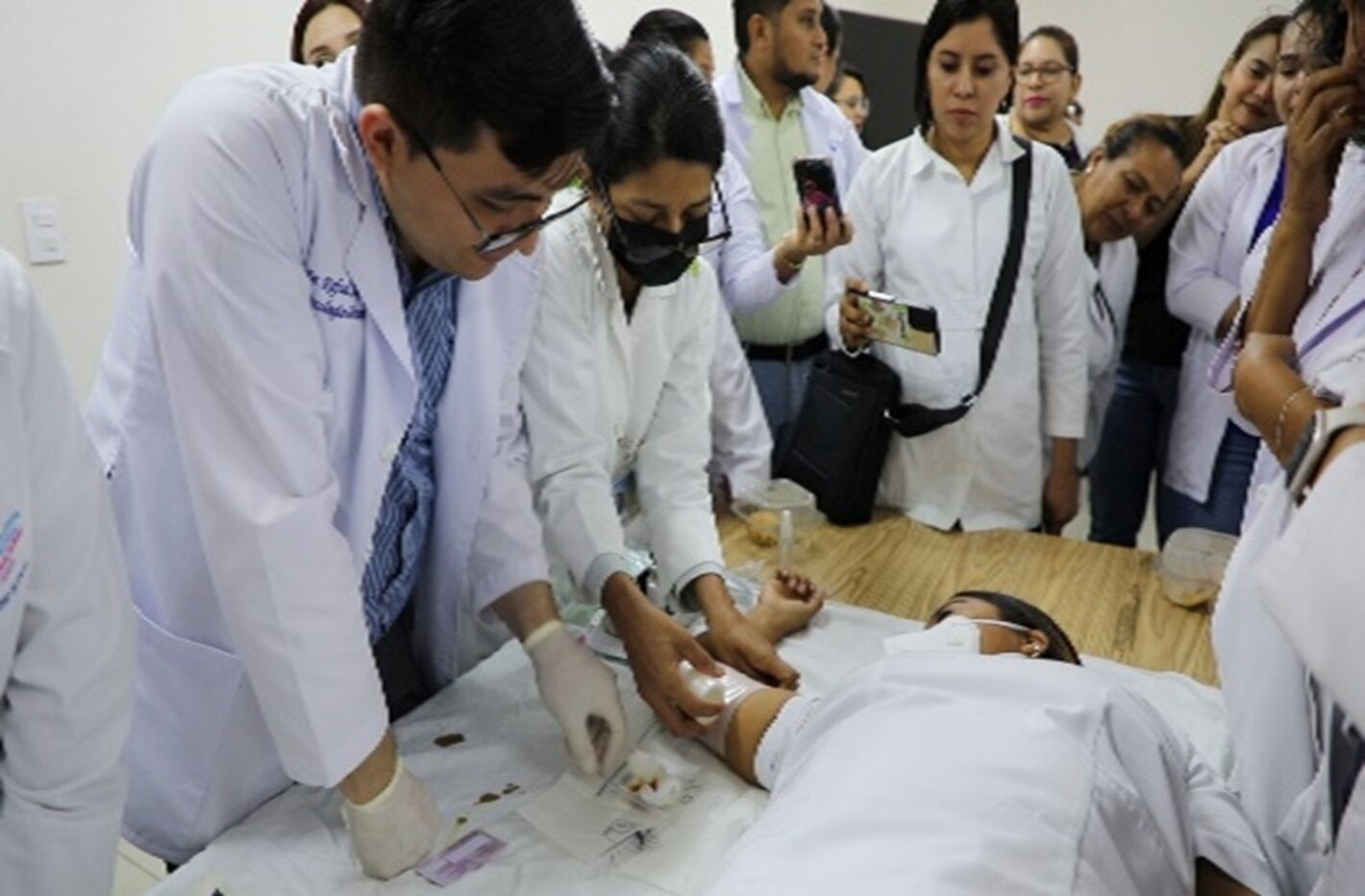 Demostración de inserción de implante