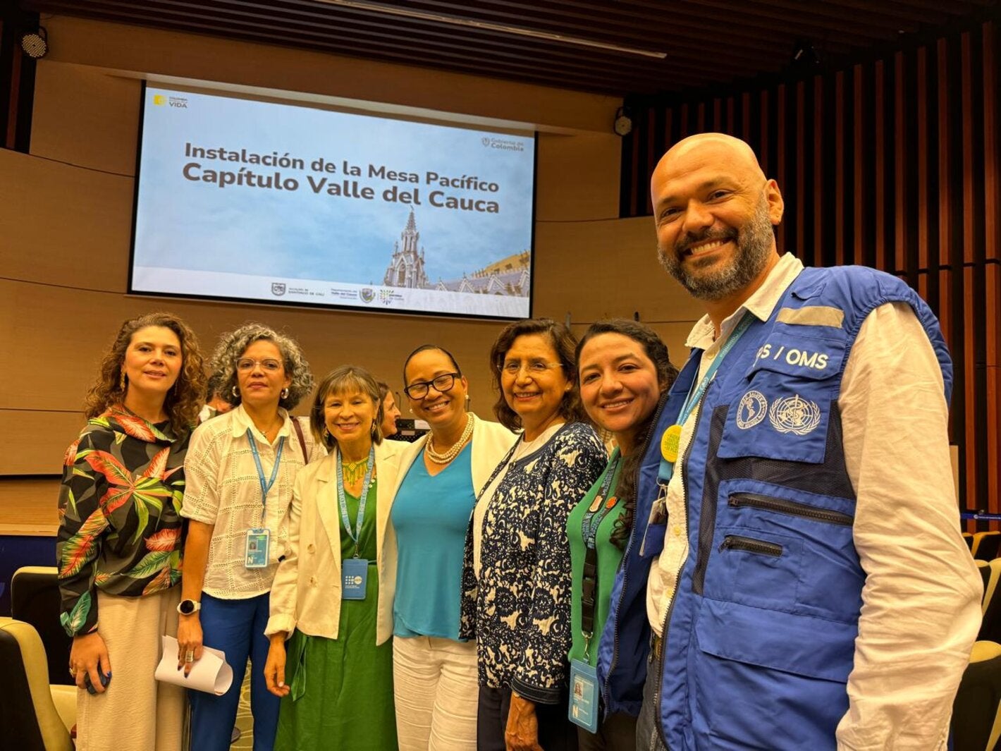 Grupo de personas Incluida la representante