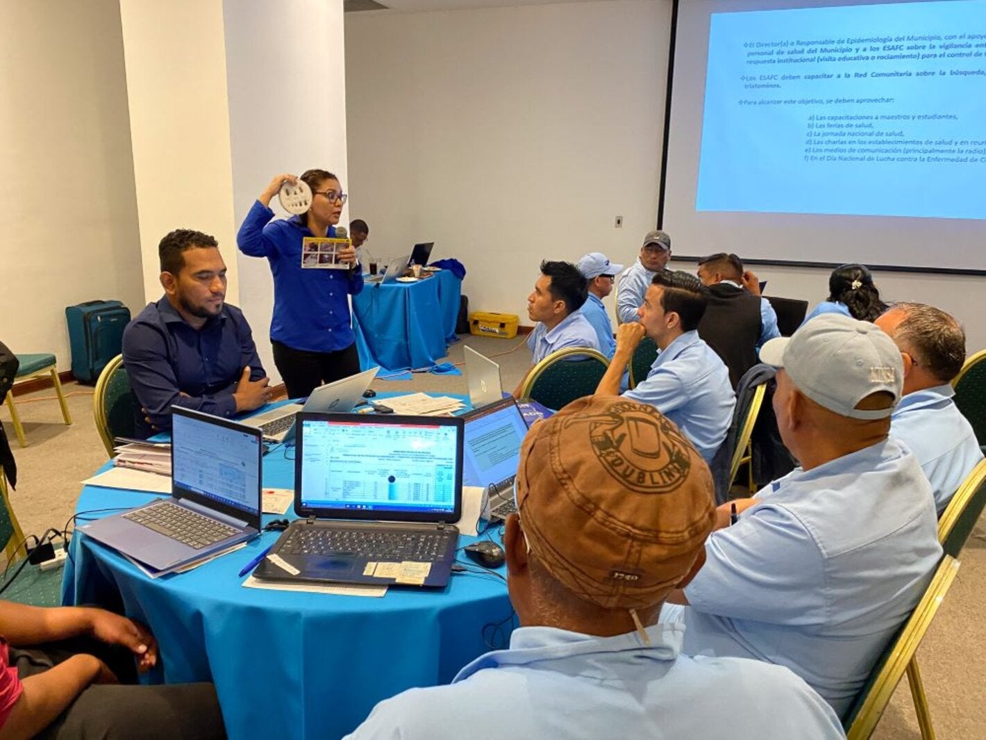 Personal de salud fortalece capacidades en la vigilancia entomológica para el control del chagas