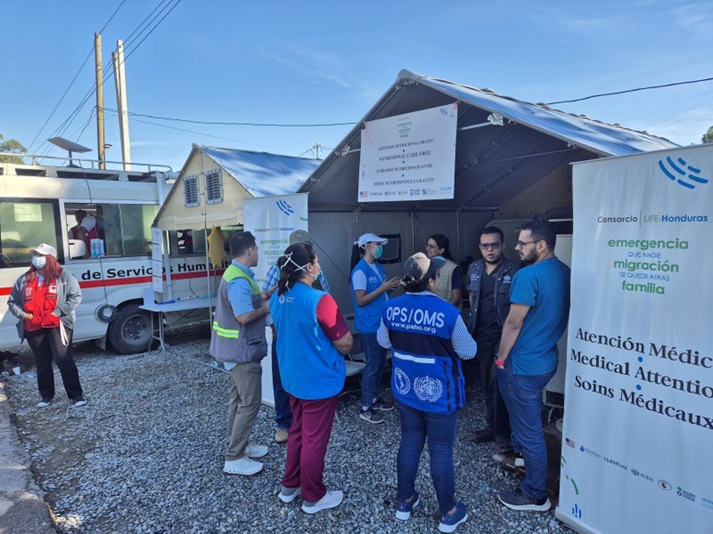 personal de salud visita puestos en ruta migrante
