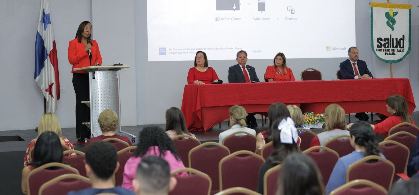 Palabras de Leah Mari Richards, Asesora en Sistemas y Servicios de Salud de la OPS en Panamá, donde El Ministerio de Salud de Panamá (MINSA), con la participación de la Organización Panamericana de la Salud (OPS), lanza la campaña del mes del corazón bajo el lema “Cuida tu Corazón”. Esta iniciativa busca sensibilizar a la población sobre la importancia de prevenir y controlar las enfermedades cardiovasculares (ECV).