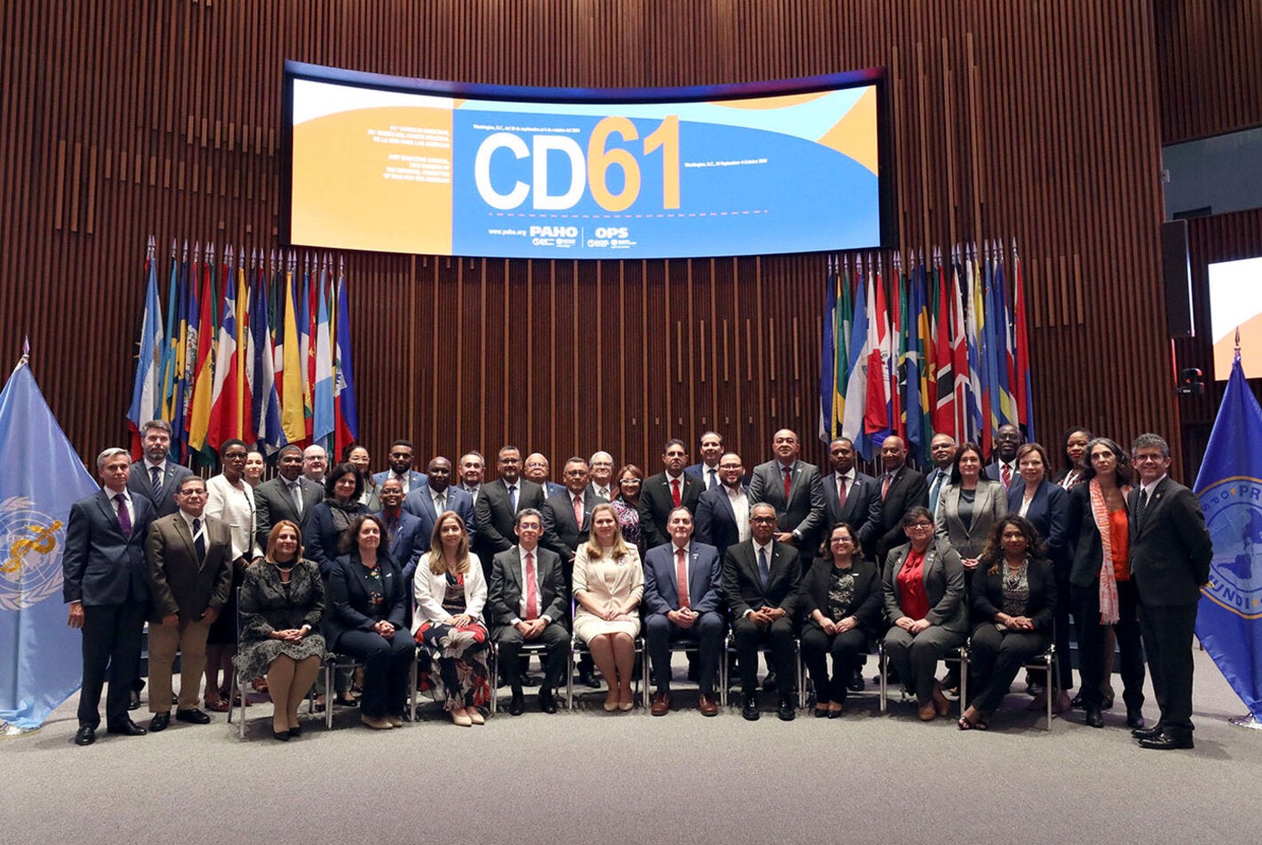 Group photo of the delegations of the Americas at the 61st Directing Council