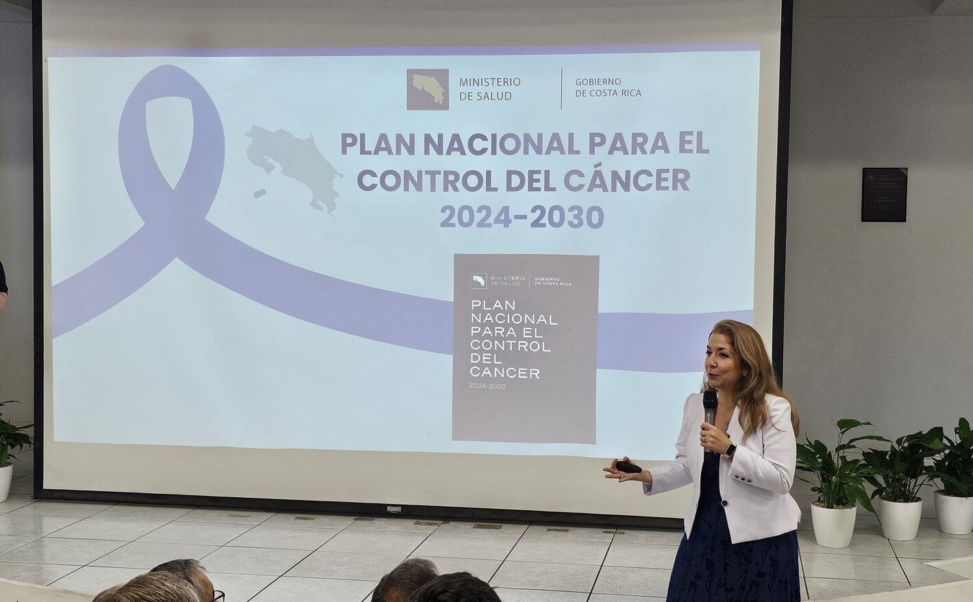 Ministra de Salud de Costa Rica durante la presentación del plan