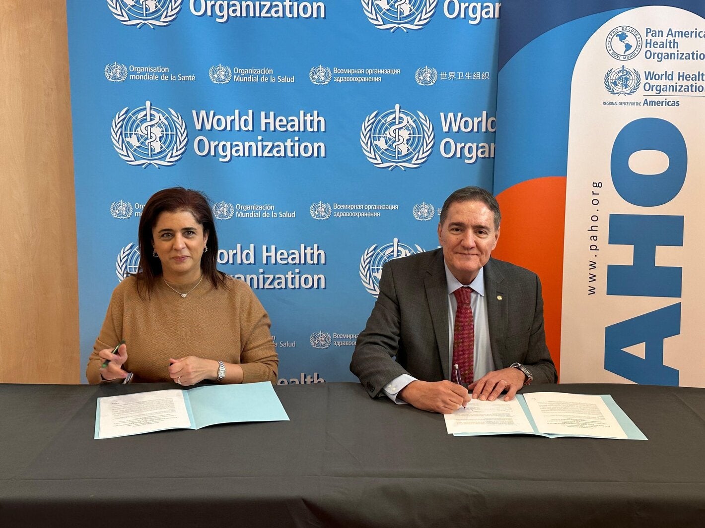 Directores de ambas oficinas regionales firman el acuerdo