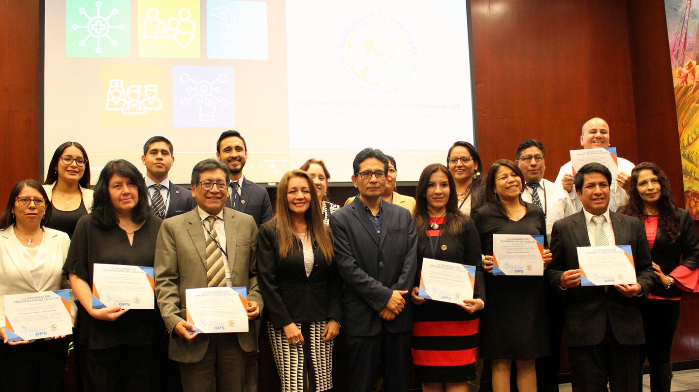 OPS/ Adriana Navarro || Finalistas y Semifinalistas del V Concurso Nacional de Experiencias y Buenas Prácticas en APS, reciben reconocimiento de la Cdp APS Perú y de la OPS. 