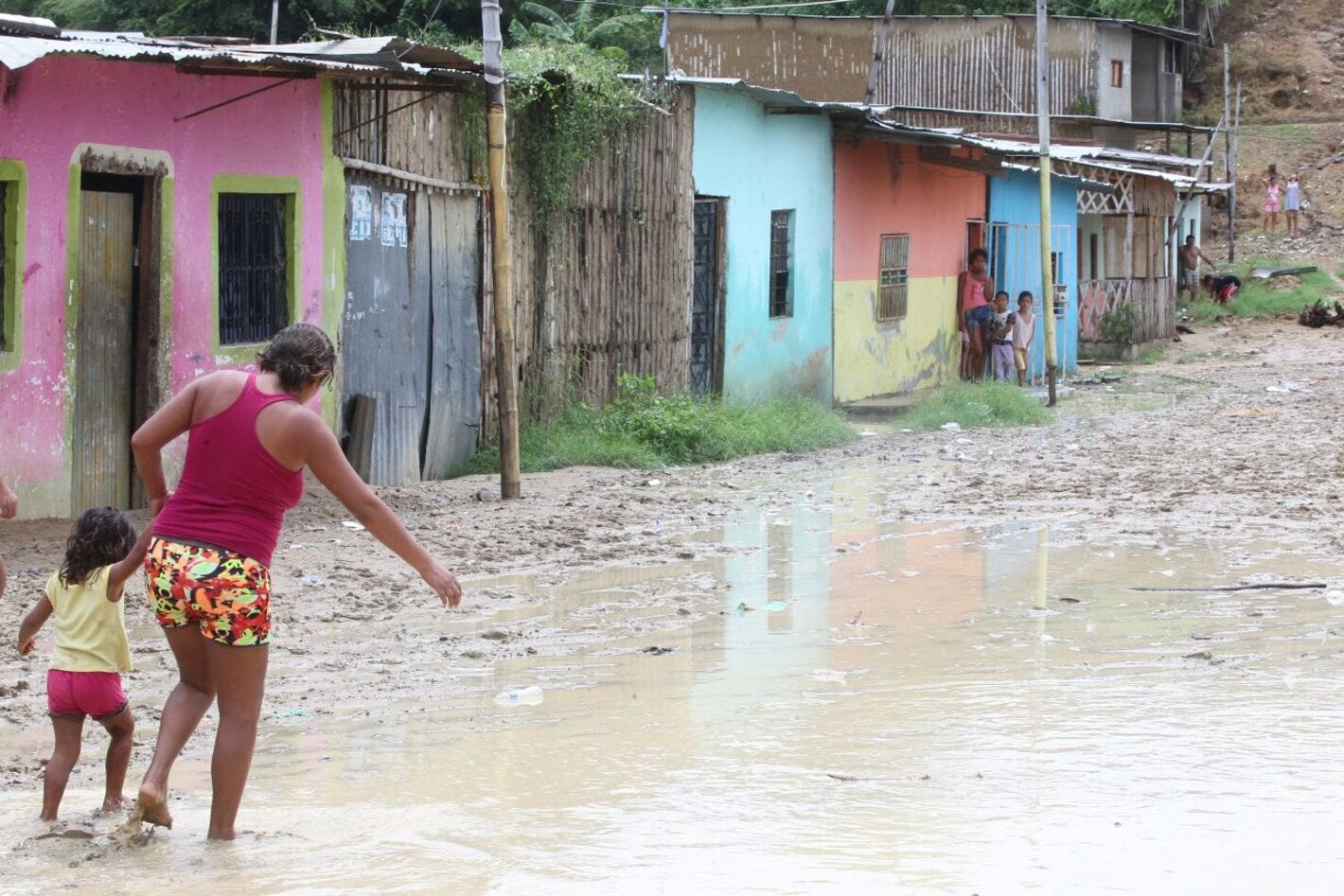MTPE/ Lluvias afectan a población en Tumbes