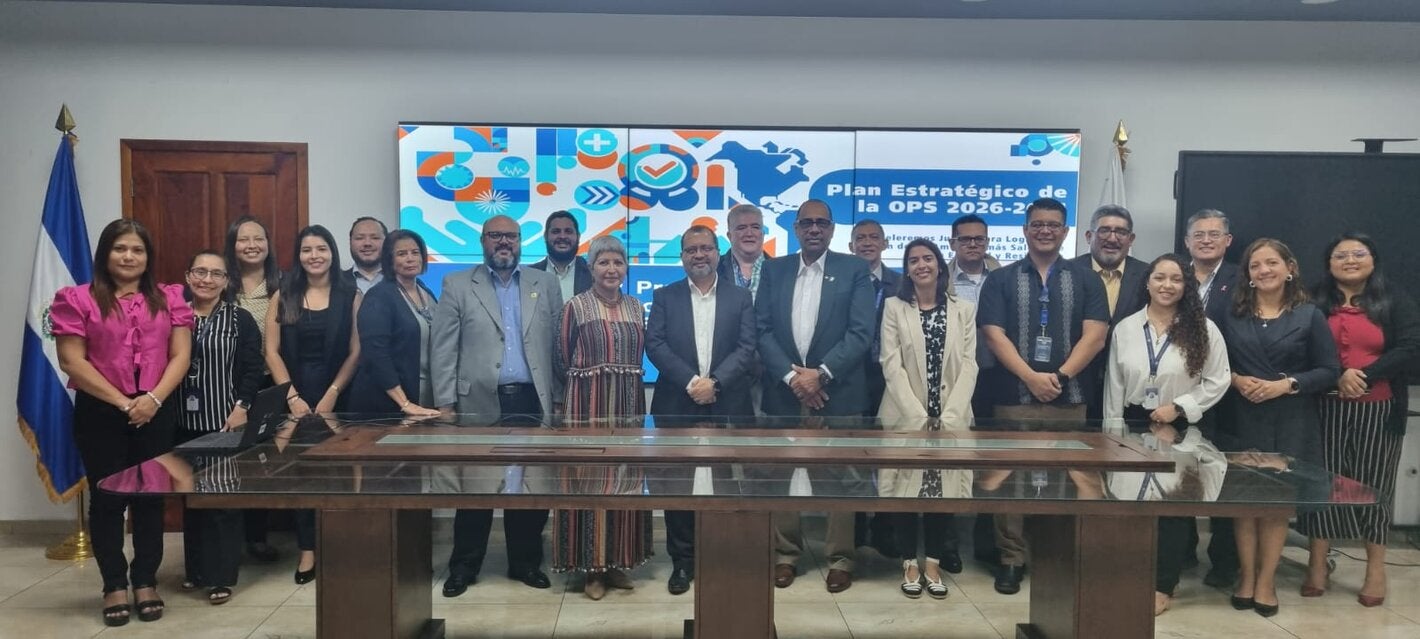 autoridades del ministerio de salud y ops