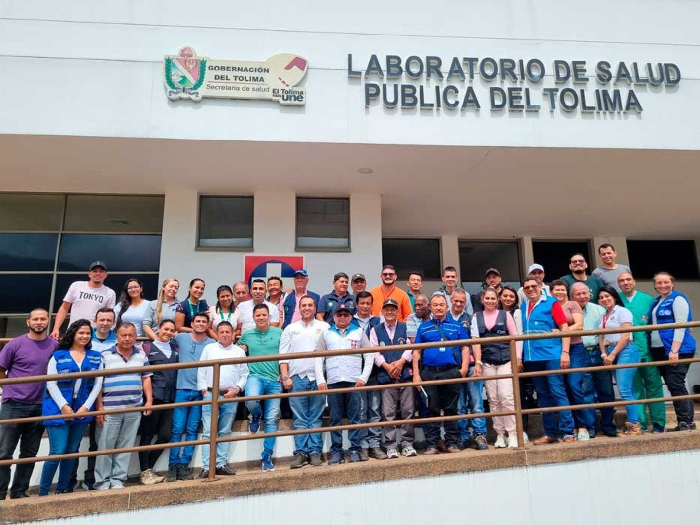 Grupo de asistentes a la reunion