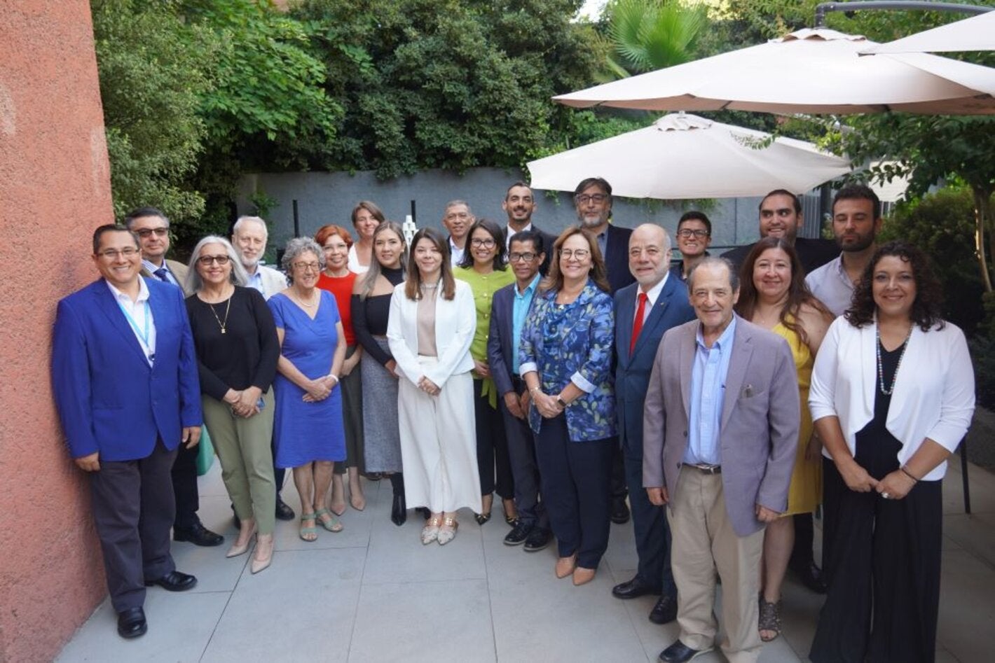 Representantes de siete países latinoamericanos se dieron cita en Santiago para abordar un desafío crucial: fortalecer las políticas de Recursos Humanos para la Salud (RHS). 