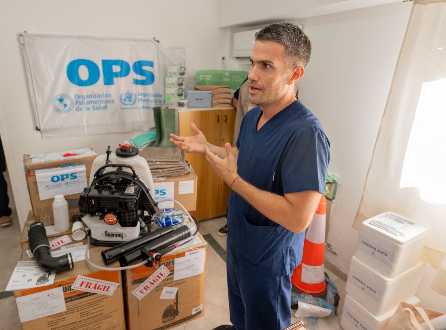 Foto con parte de los insumos entregados