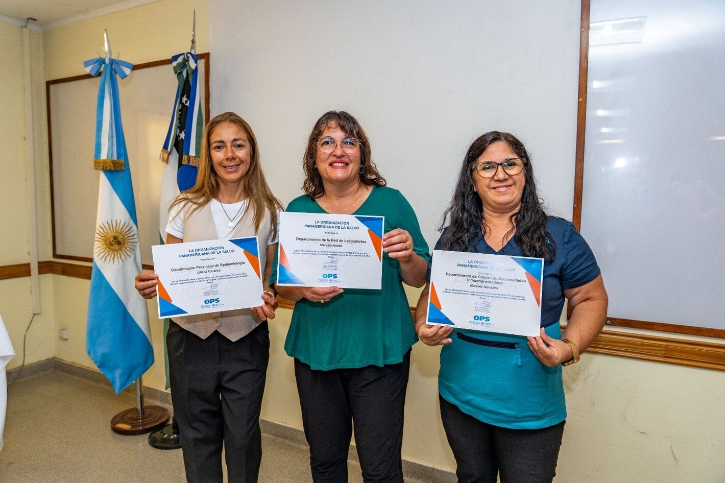 FotFoto de entrega de certificados