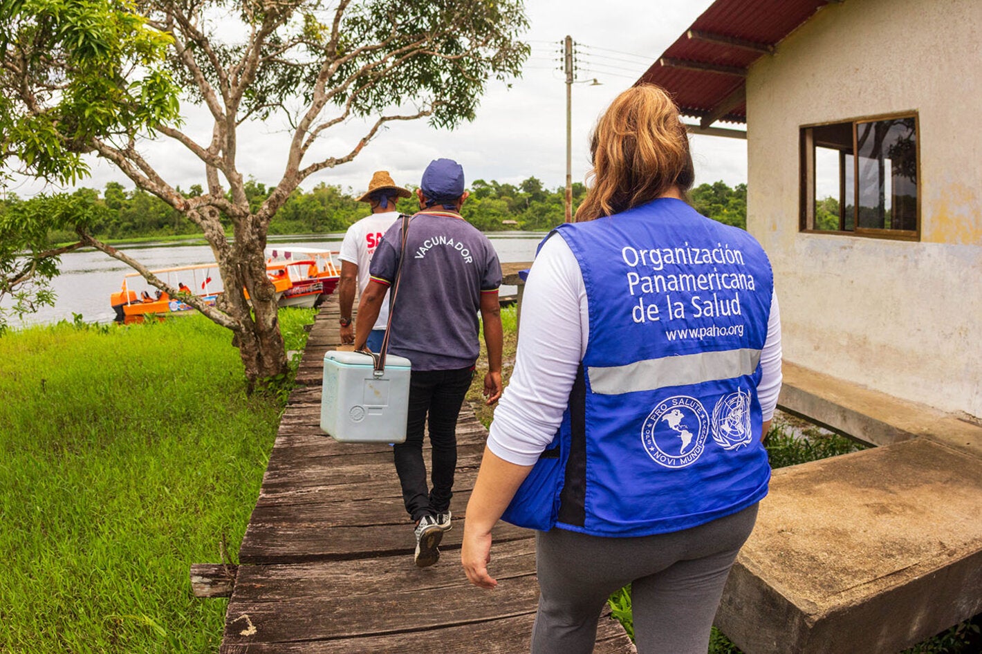 Las consultoras nacionales de inmunización prestarán apoyo en el terreno al Programa Ampliado de Inmunizaciones
