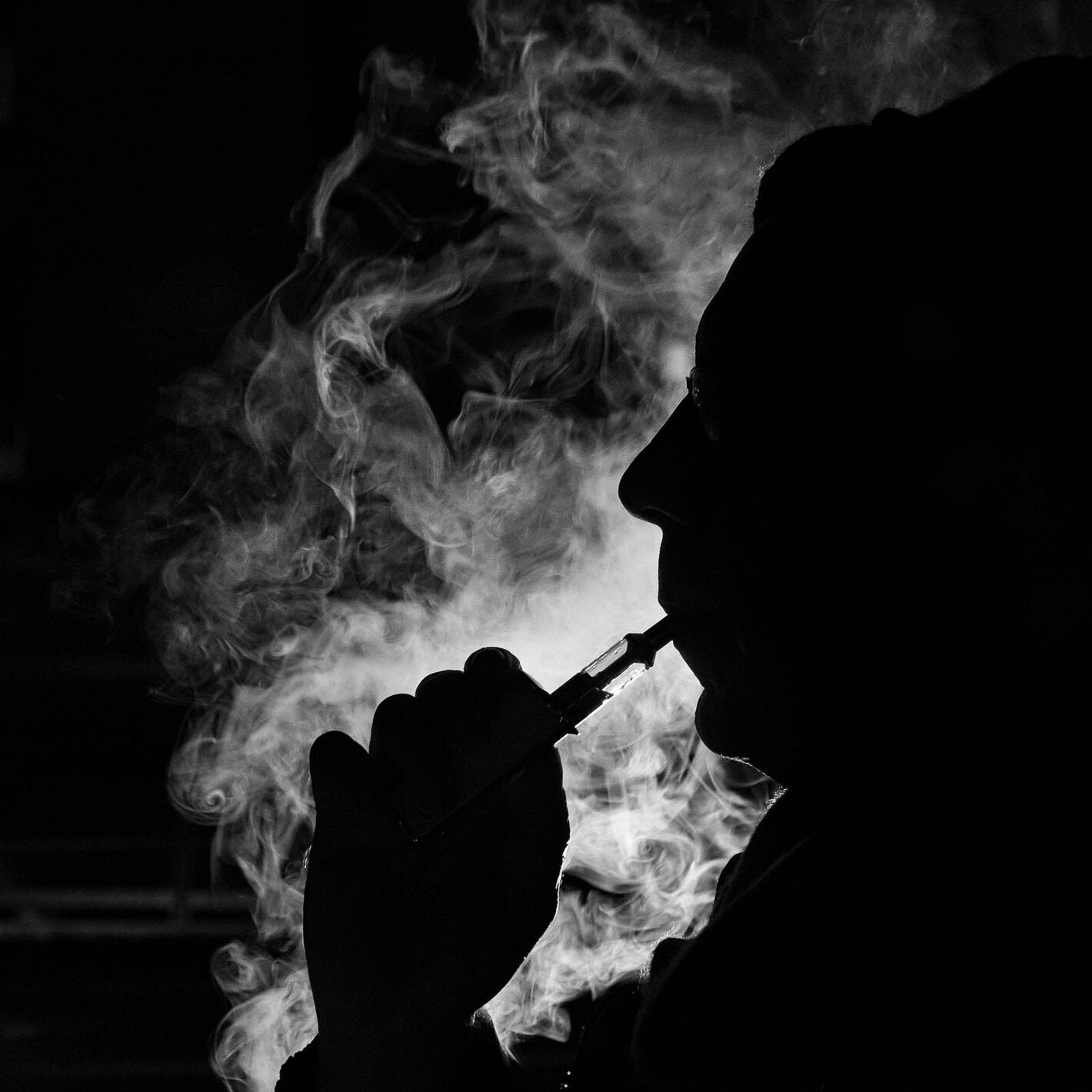 Perú da pasos decididos para regular el consumo, publicidad y venta de derivados del tabaco 