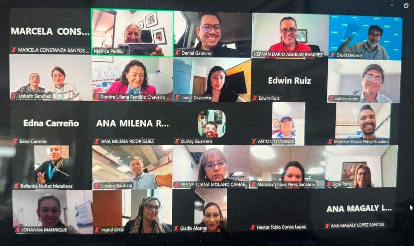 personas conectadas a seminario via zoom