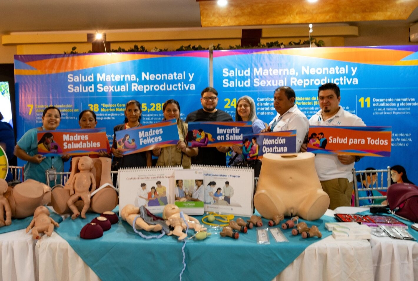 personal de salud presenta buenas prácticas para reducir mortalidad materna