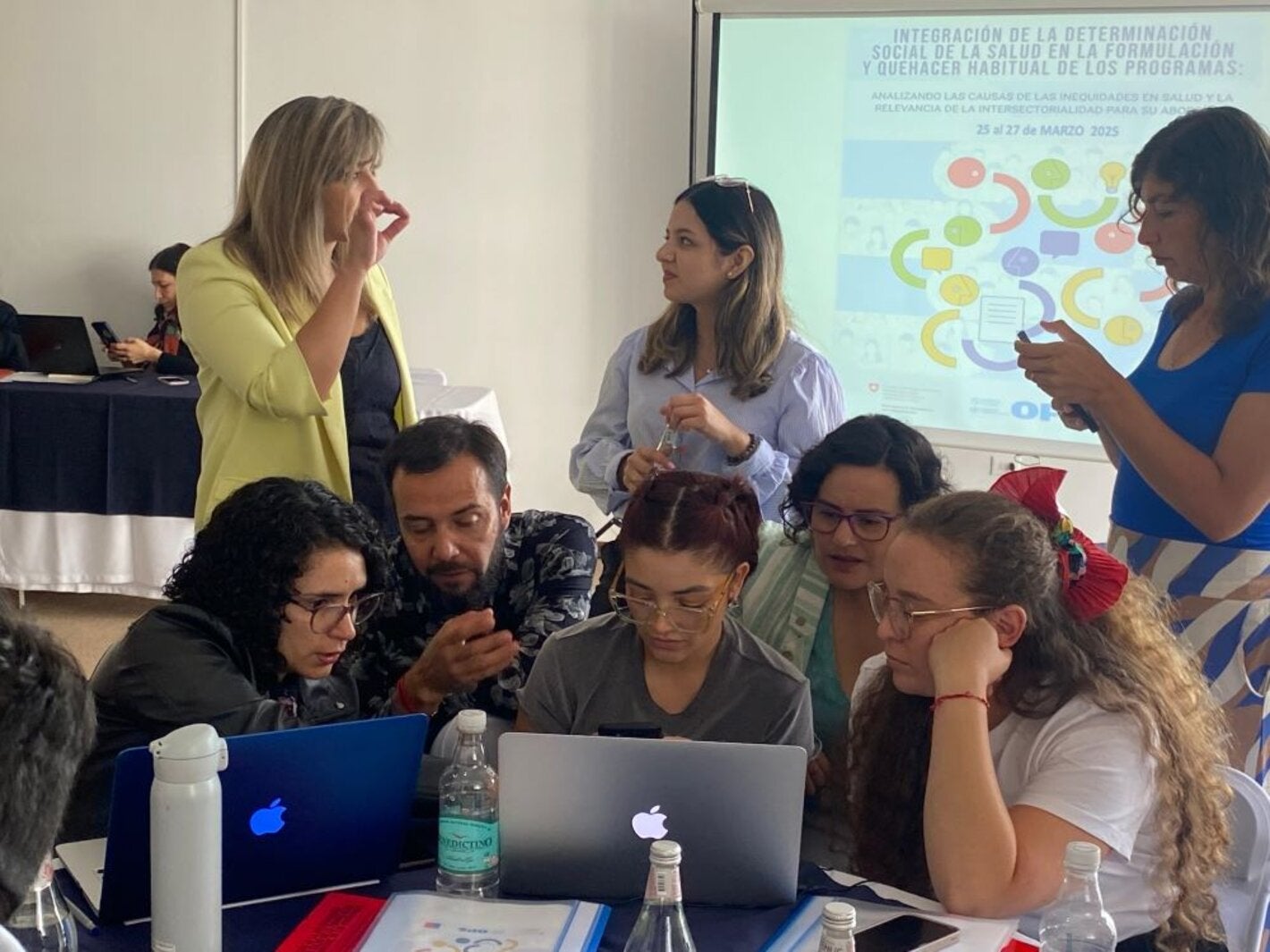 El taller, titulado “Integración de los determinantes sociales de la salud en la formulación y ejecución de programas: Analizando las causas de las inequidades en salud y la relevancia de la intersectorialidad para su abordaje”.