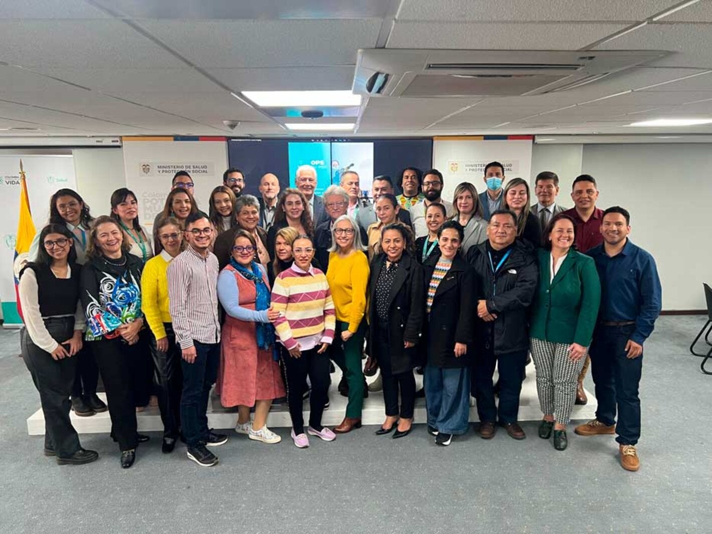 Personal asistente al taller de fortalecimiento en salud publica