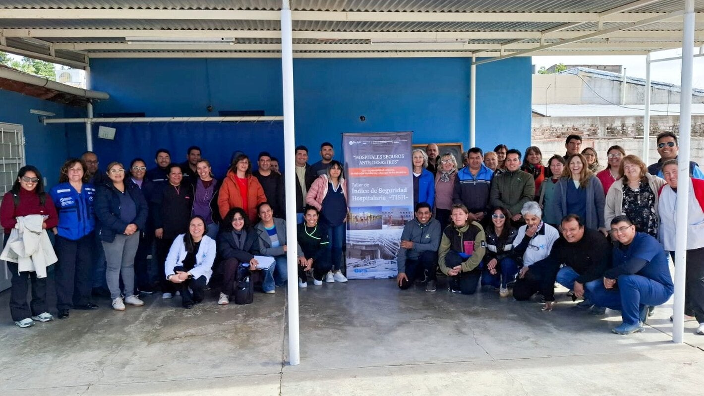 Foto grupal de los participantes del taller