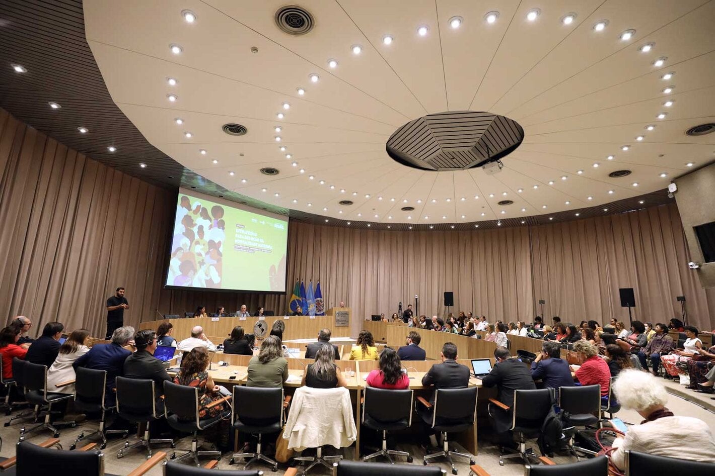 mesa de abertura oficina