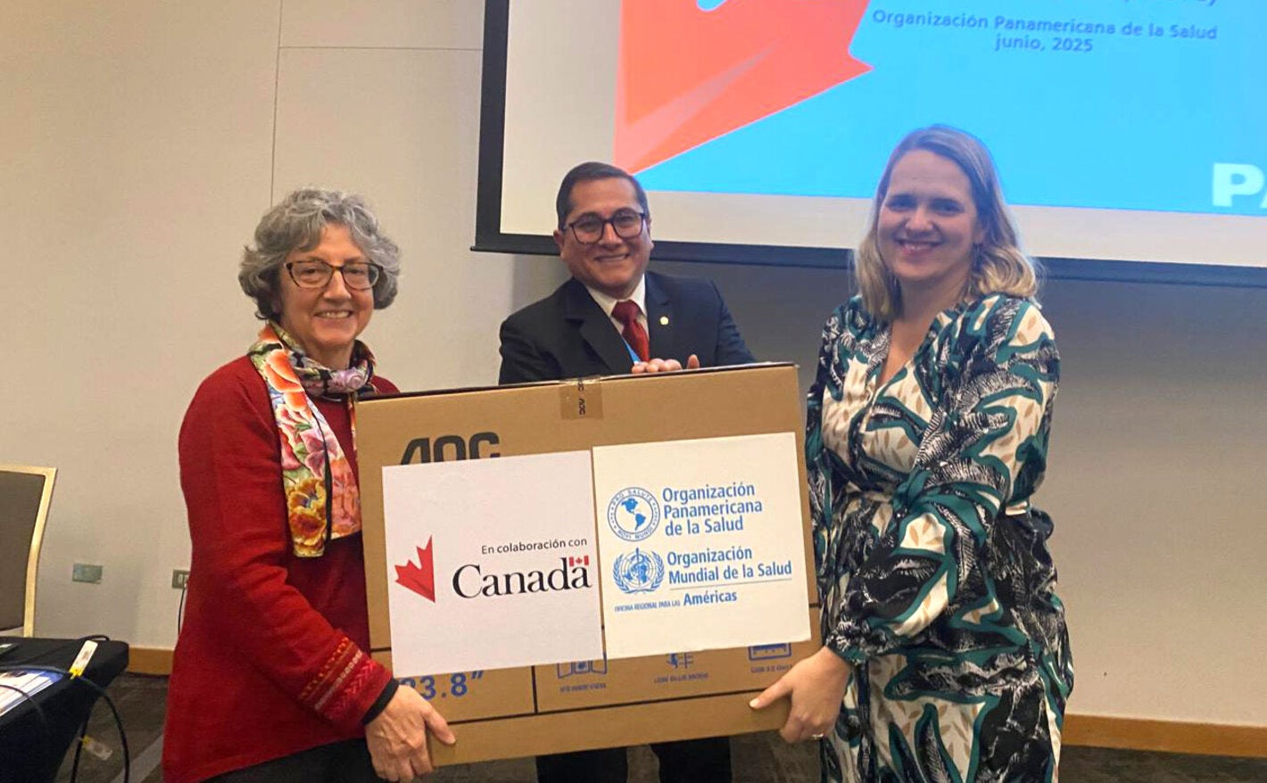 La OPS/OMS Chile ha entregado al Gobierno de Canadá el informe del proyecto para fortalecer la respuesta integral ante los Incendios Forestales en la Región de Valparaíso 2024, centrado en la salud mental y el apoyo psicosocial en emergencias.