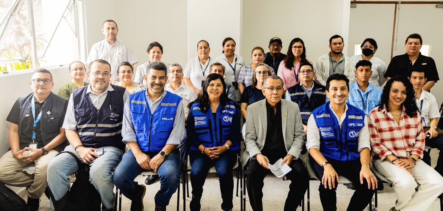 Expertos visitan Hospital Nacional de la Mujer
