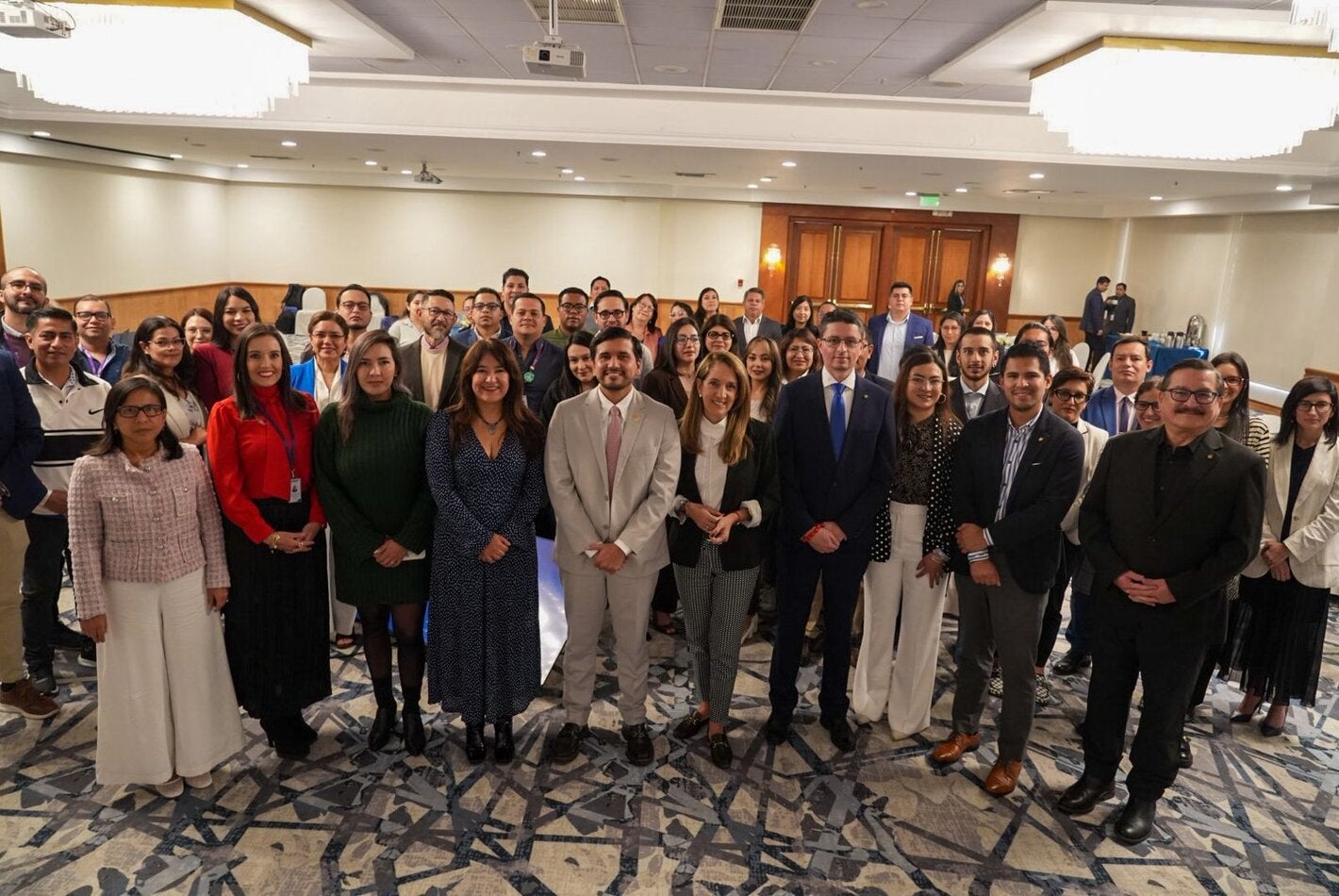 Autoridades y equipos técnicos que asistieron al taller de Monitoreo de desigualdades en salud y métricas de inequidad