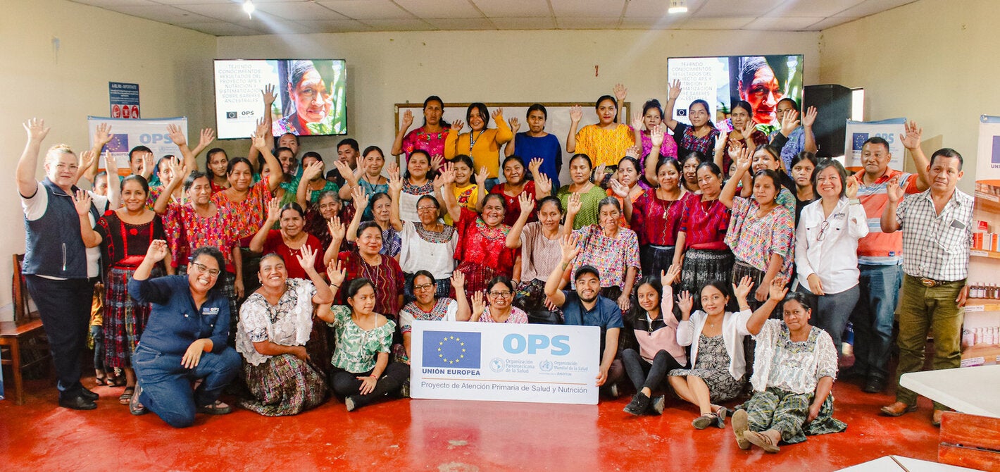 Mujeres de la región q'eqchi' en Alta Verapaz participan en evento de cierre del Proyecto Atención Primaria de Salud y Nutrición