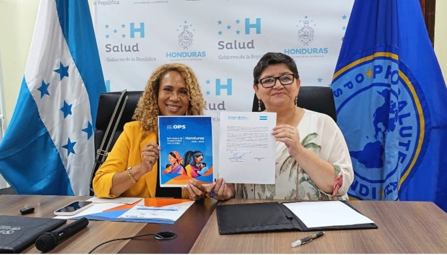 Representante OPS y Secretaria de Salud firman ECP 2025-2030