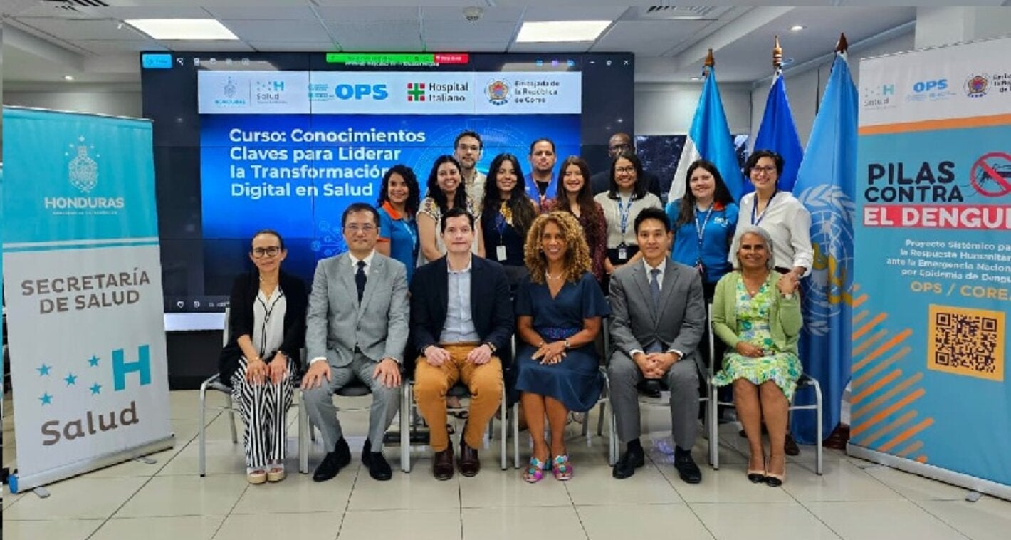 Asistentes a la inauguración presencial del curso de transformación digital