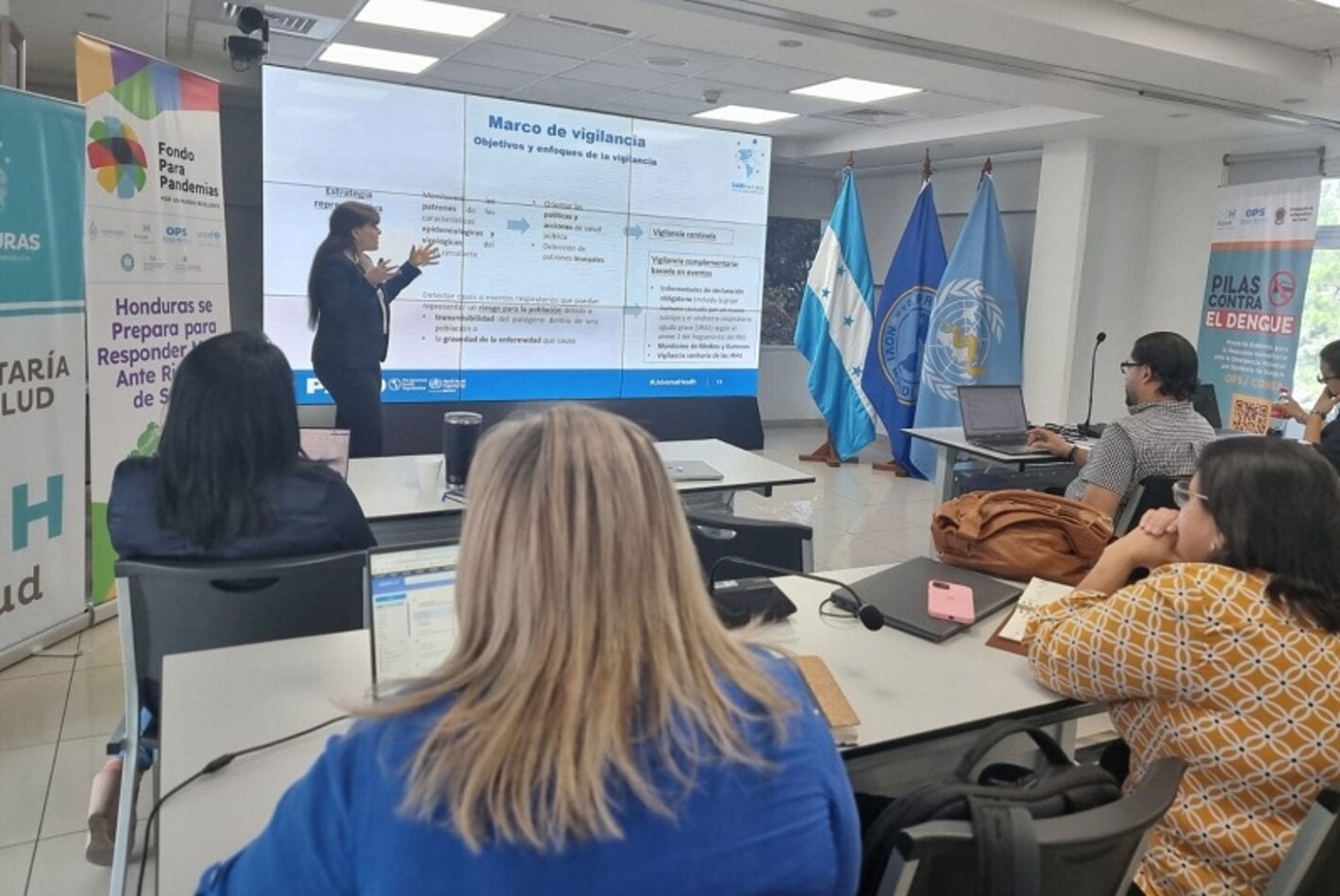 Participantes del taller sobre vigilancia de influenza