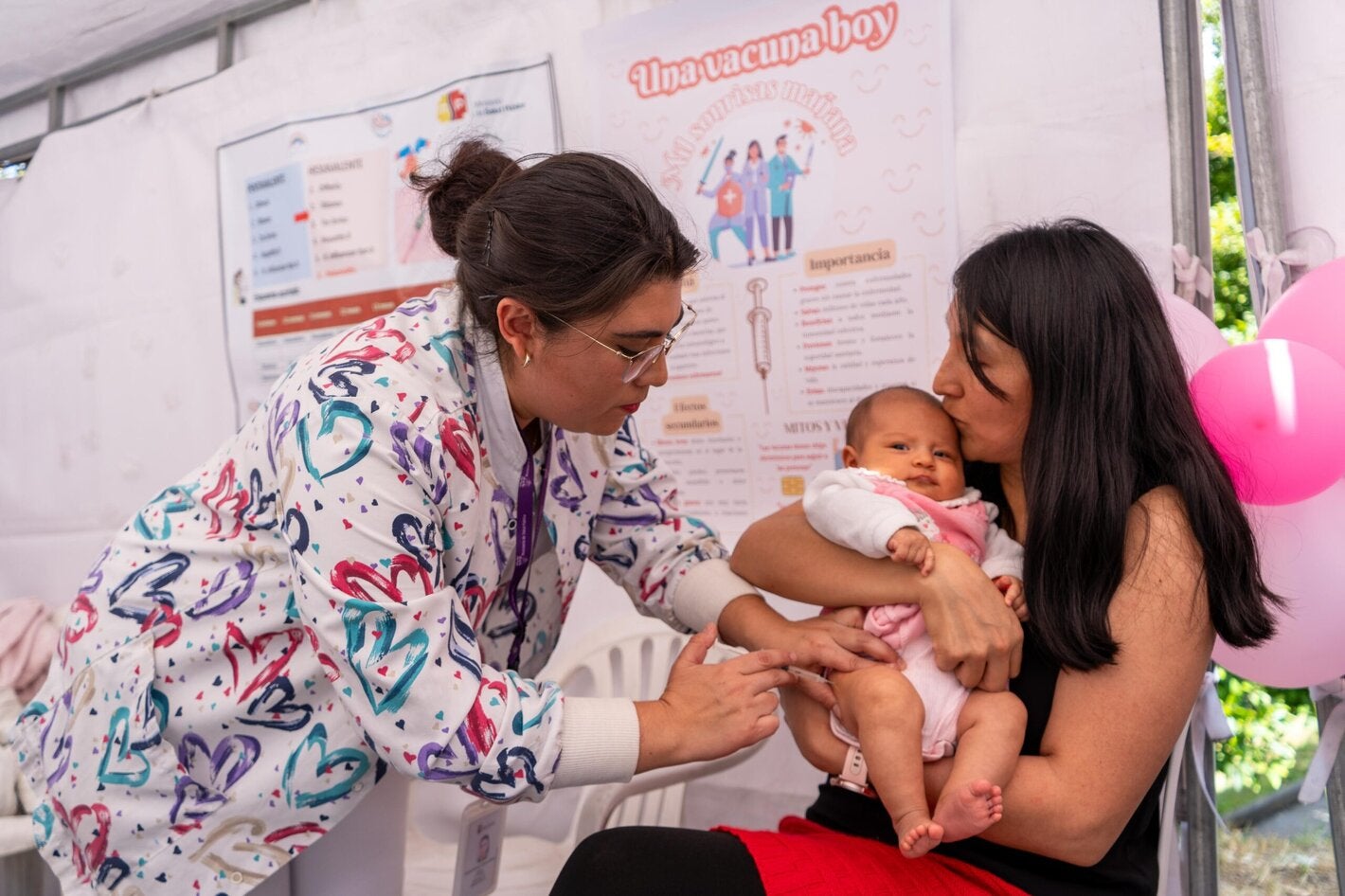 Jornada de inmunización con nueva vacuna hexavalente