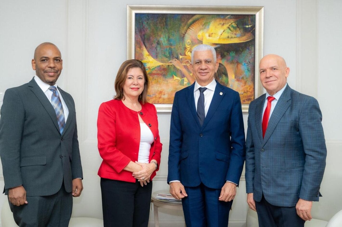 Representante de OPS se reúne con presidente del Senado de la República Dominicana