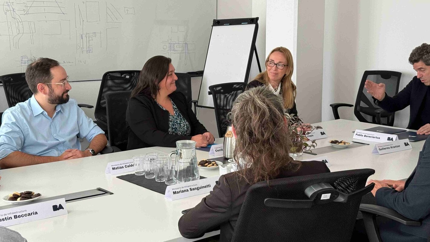 Foto de la reunión en la que se realizó la firma