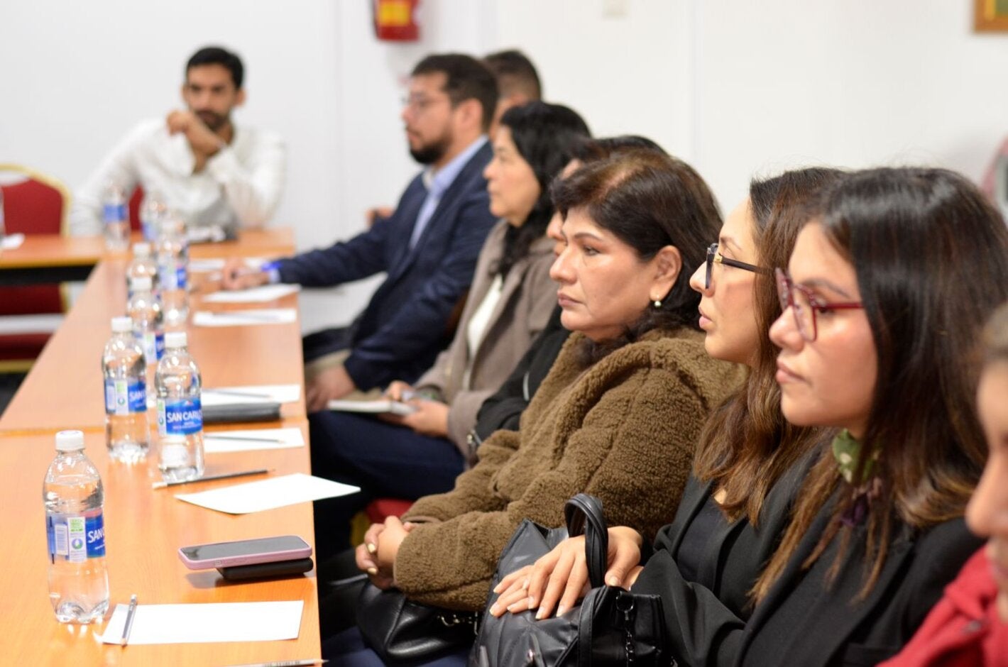personal del primer nivel de atención de salud durante taller de capacitación