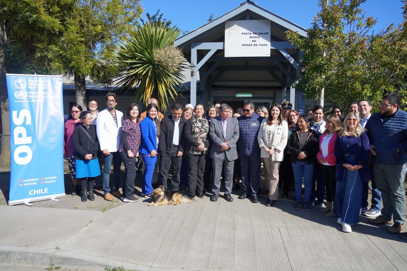 La primera actividad se desarrolló en la Posta Rural Vegas de Itata, hasta donde llegó el Dr. Escalante y la asesora en Sistemas y Servicios de Salud, Lic. Carina Vance, junto a representantes del Servicio de Salud Ñuble y del Departamento de Salud Municipal de Coelemu; oportunidad que se sostuvo un diálogo directo con el equipo de salud y la comunidad local.