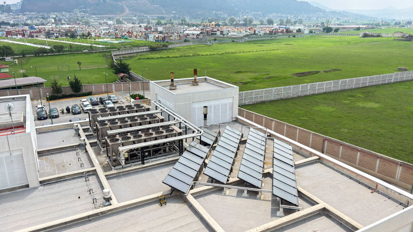 Resilient hospitals with solar panels