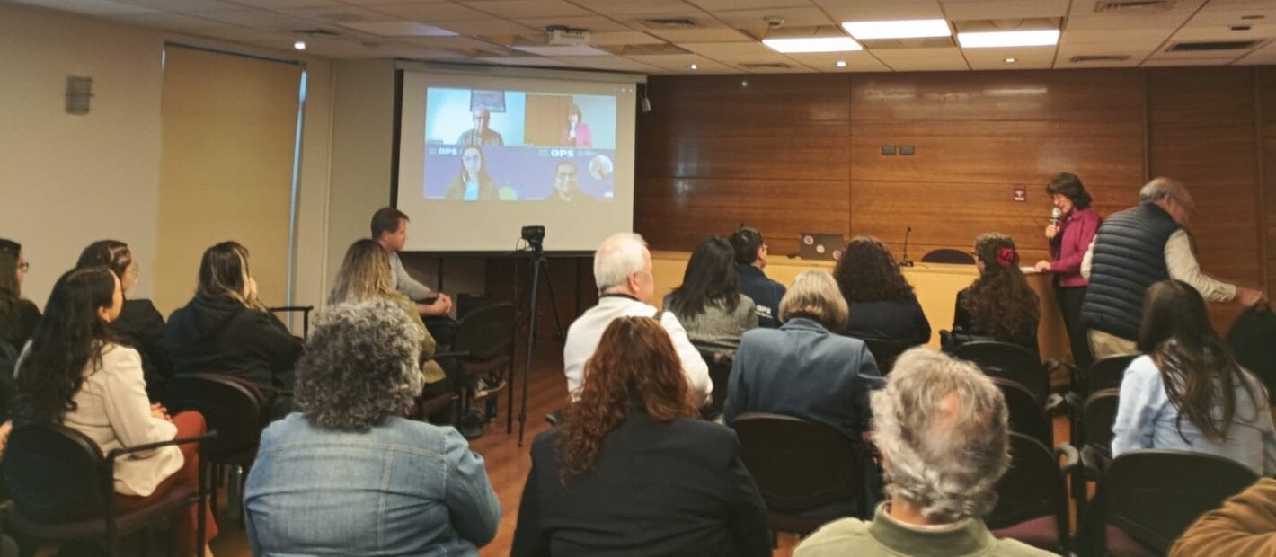 Este diálogo multisectorial marca un hito en la implementación del Decenio del Envejecimiento Saludable en Chile.